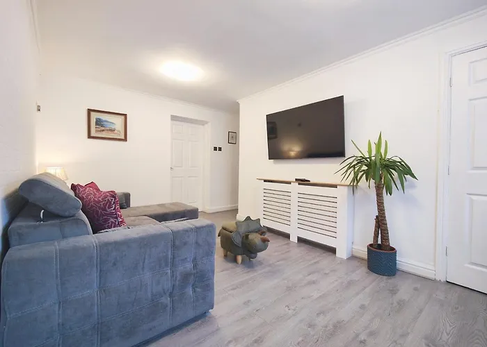 Regent House - Holiday Home With Free Parking 10 Minutes To Manchester City Centre & Coop Live Arena